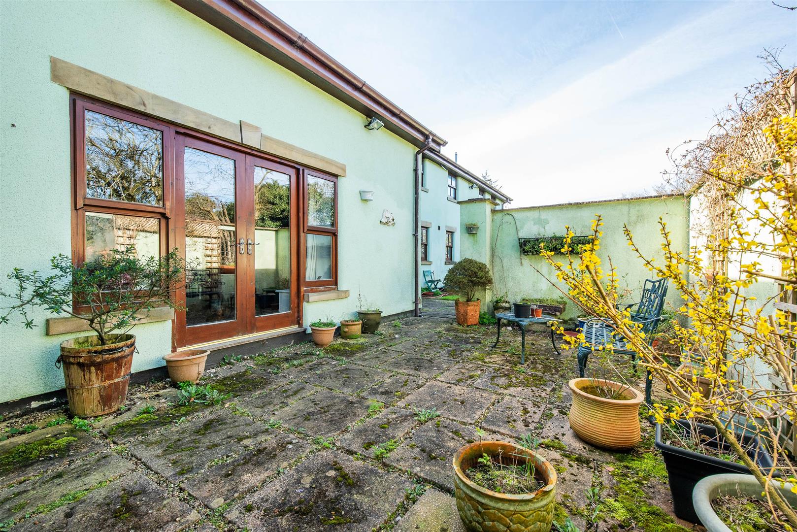 Knoll Lane, Preston